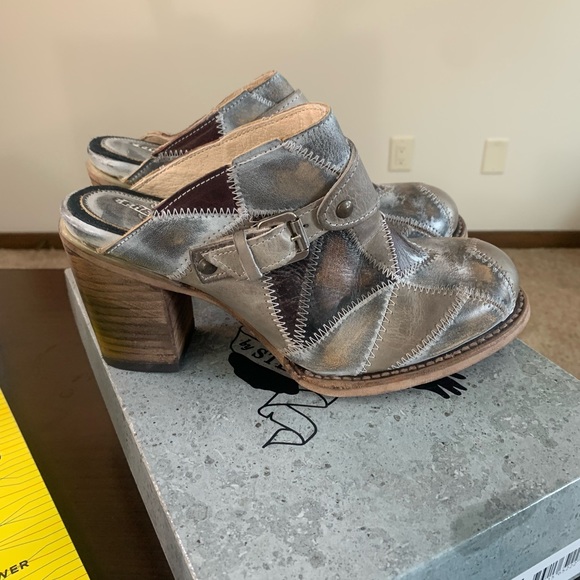 New in box freebird beetle clog size 8 - Picture 3 of 6